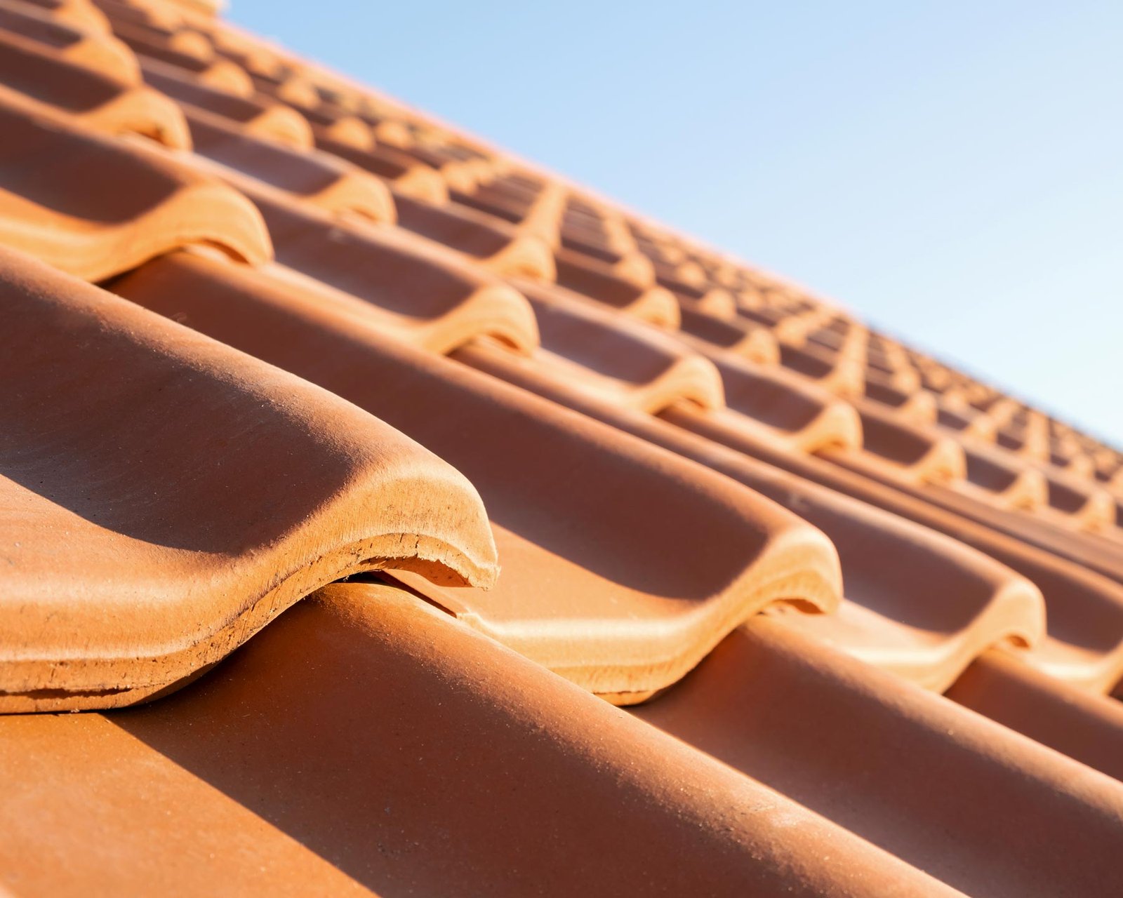 Travaux de couverture en tuiles et ardoises
